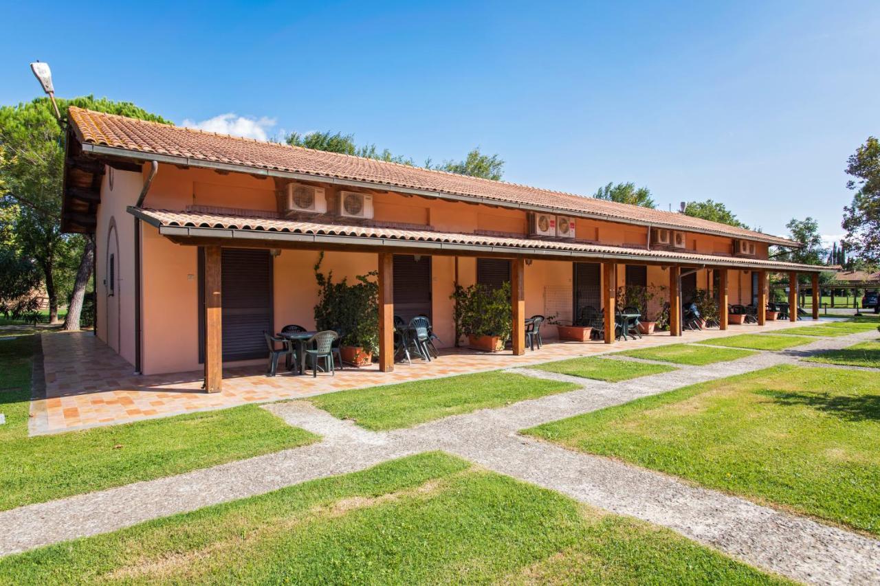 Апарт отель Borgo San Antonio & Borgo San Giuseppe By La Principina Принчипина-Терра Экстерьер фото