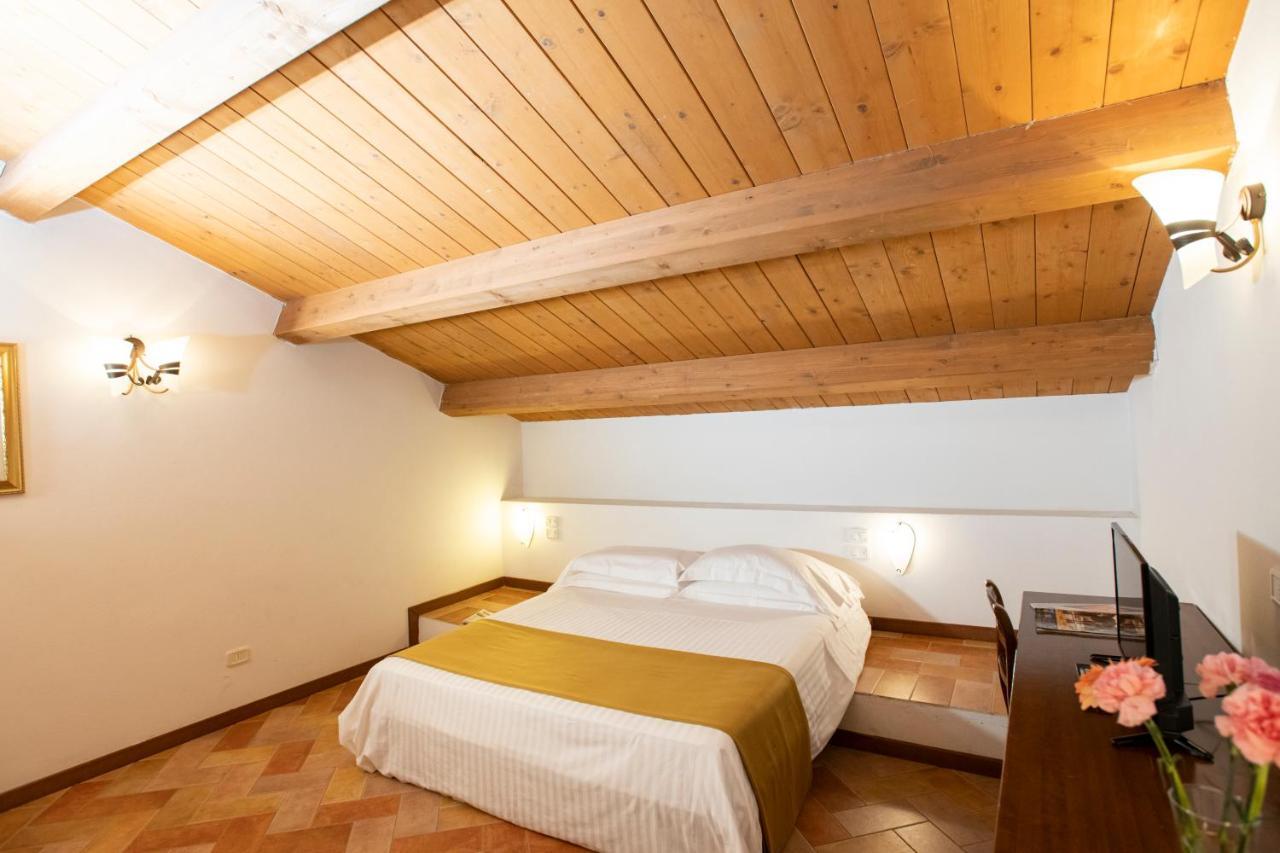 Апарт отель Borgo San Antonio & Borgo San Giuseppe By La Principina Принчипина-Терра Экстерьер фото