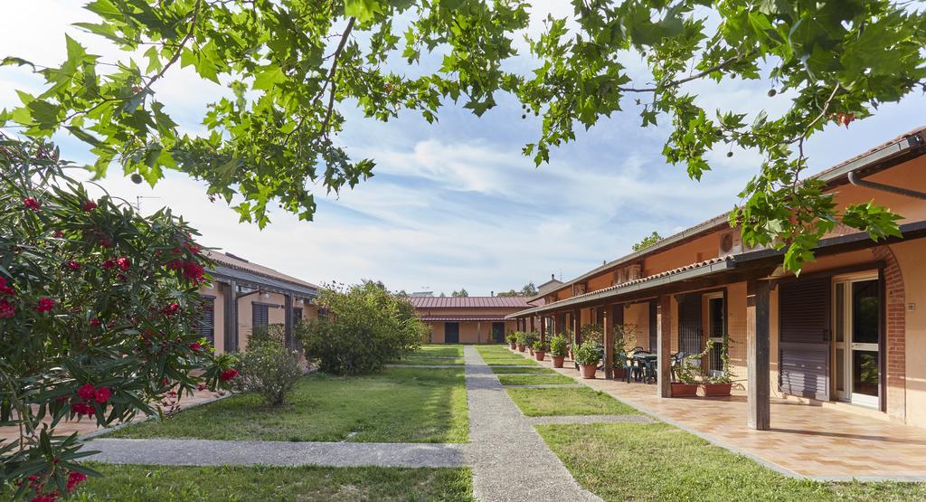 Апарт отель Borgo San Antonio & Borgo San Giuseppe By La Principina Принчипина-Терра Экстерьер фото